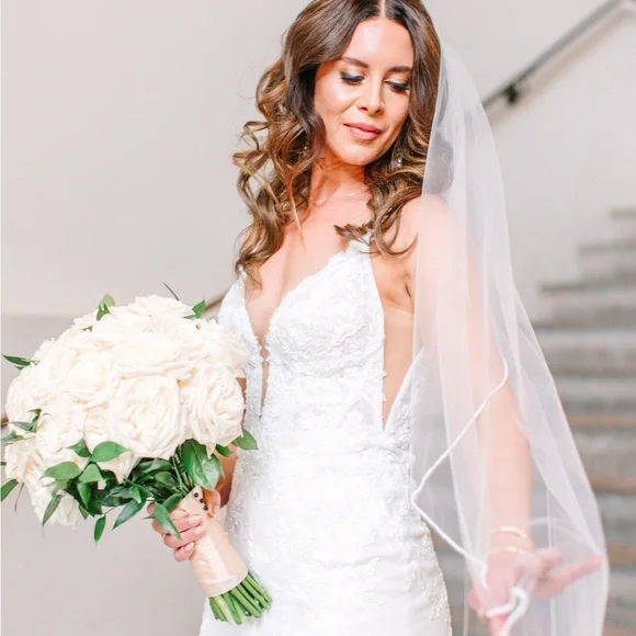 Martina Liana Cream Sleeveless Plunge Gown Wedding - Picture 4 of 4